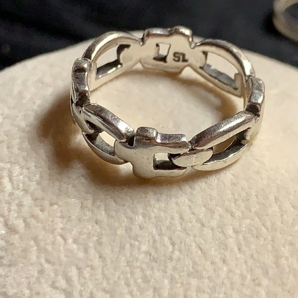 Jewelry - Sterling silver ring